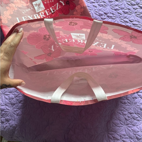 4/$25 Lex Breezy shopping bags 3 total - Picture 2 of 4
